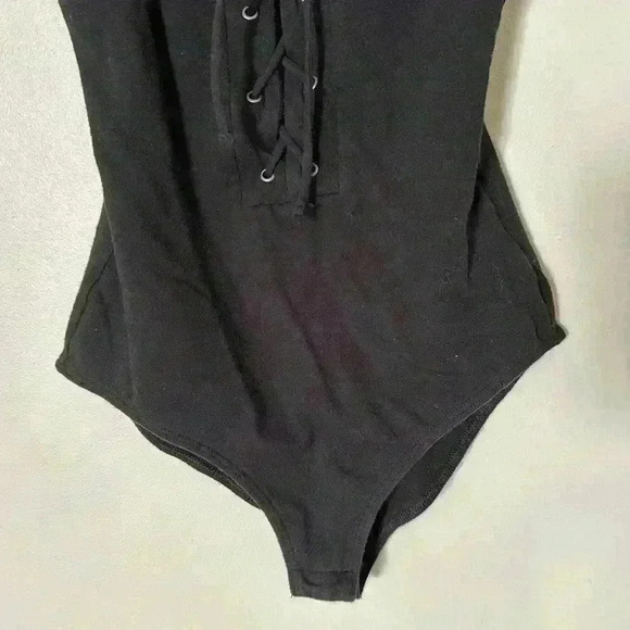 Black front tied bodysuit - Picture 4 of 10